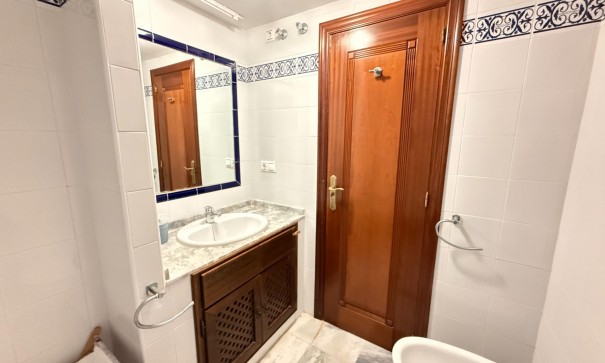 Revente - Appartement -
Torrevieja - Aldea del mar