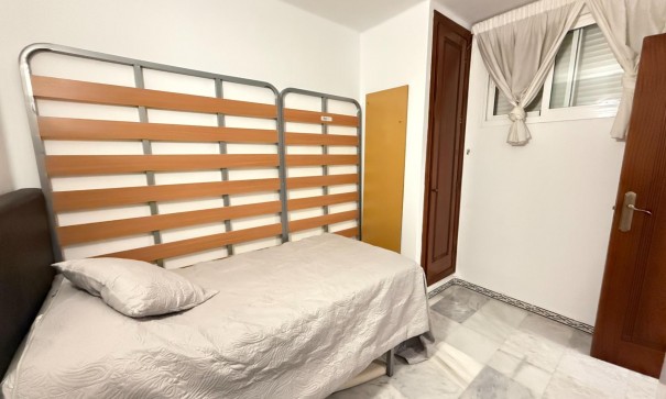 Revente - Appartement -
Torrevieja - Aldea del mar