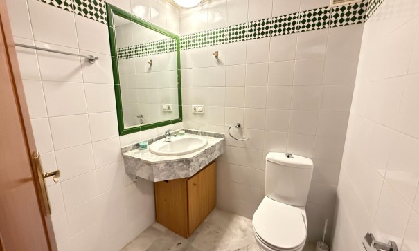 Revente - Appartement -
Torrevieja - Aldea del mar