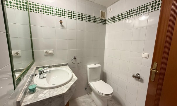 Revente - Appartement -
Torrevieja - Aldea del mar