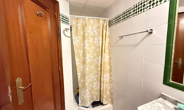 Revente - Appartement -
Torrevieja - Aldea del mar