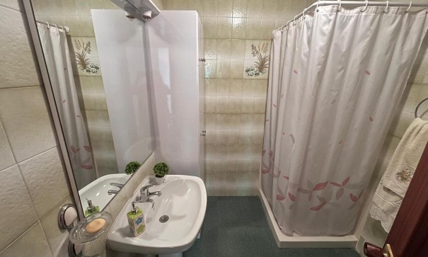 Återförsäljning - Radhus -
Algorfa