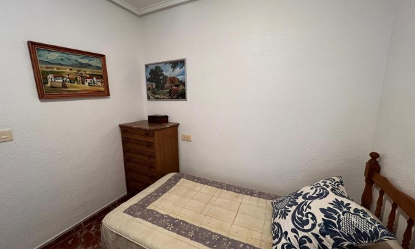 Återförsäljning - Radhus -
Algorfa