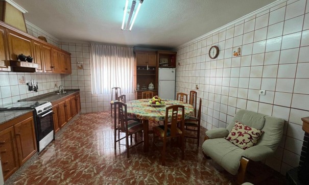 Återförsäljning - Radhus -
Algorfa