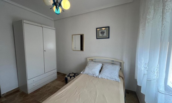 Återförsäljning - Radhus -
Algorfa