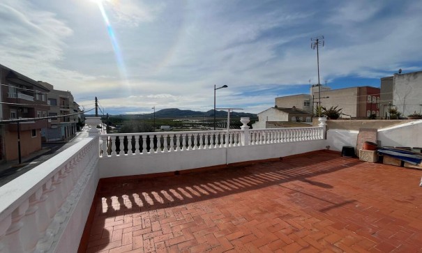 Återförsäljning - Radhus -
Algorfa