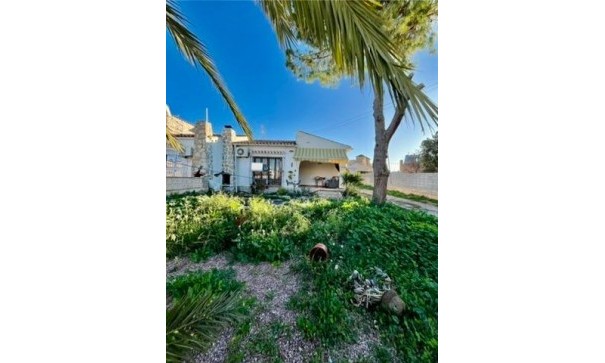 Venta - Chalet Independiente -
Torrevieja - Aguas Nuevas
