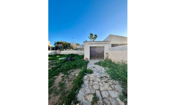 Venta - Chalet Independiente -
Torrevieja - Aguas Nuevas