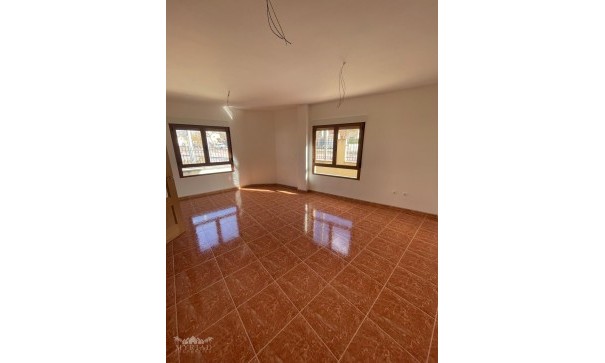 Revente - Maison de ville -
Pinoso - Pinoso Alicante