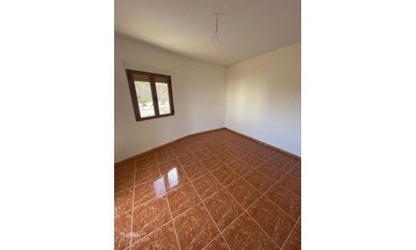 Revente - Maison de ville -
Pinoso - Pinoso Alicante