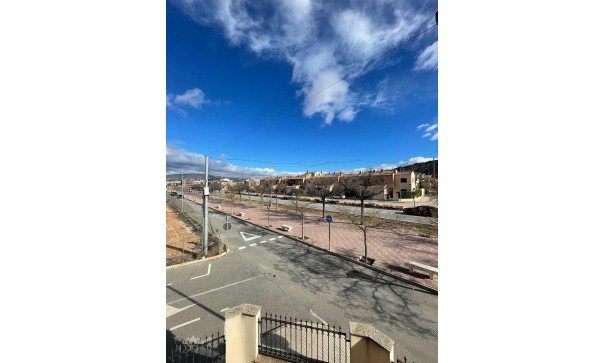 Revente - Maison de ville -
Pinoso - Pinoso Alicante