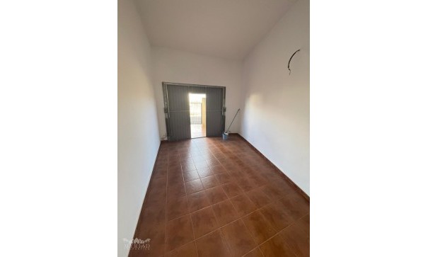 Revente - Maison de ville -
Pinoso - Pinoso Alicante