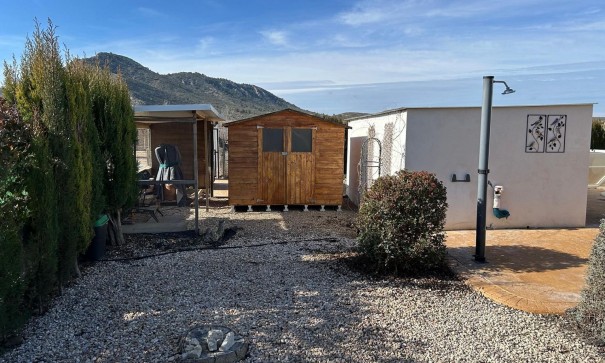 Återförsäljning - Fristående villa -
Villena