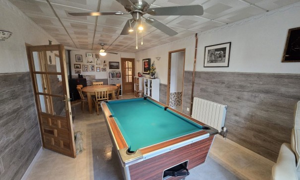 Återförsäljning - Fristående villa -
Villena