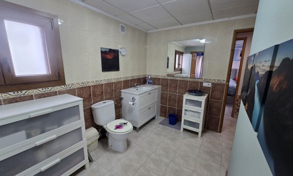 Återförsäljning - Fristående villa -
Villena