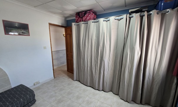 Återförsäljning - Fristående villa -
Villena