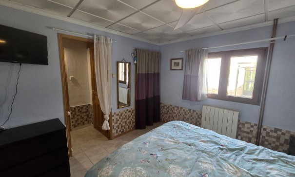 Återförsäljning - Fristående villa -
Villena