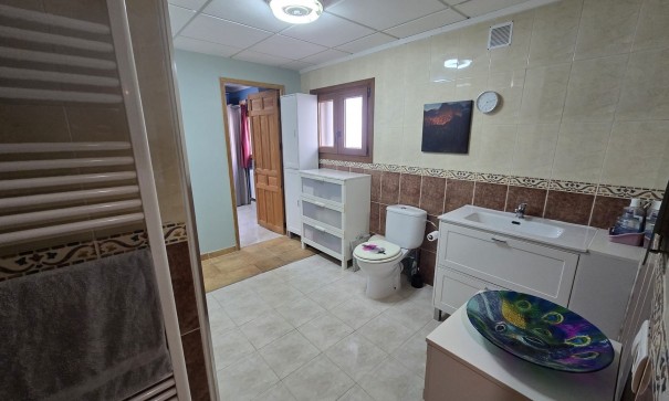 Återförsäljning - Fristående villa -
Villena