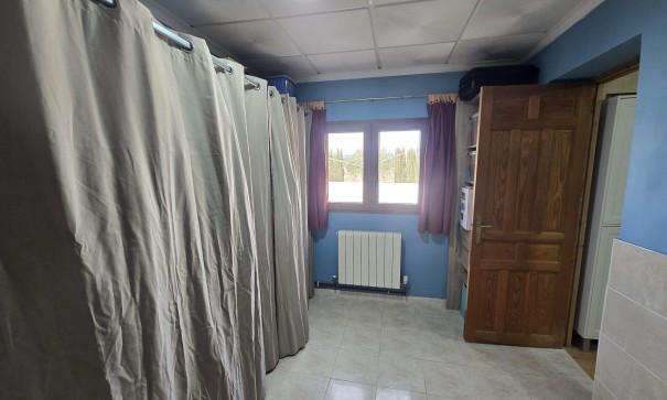 Återförsäljning - Fristående villa -
Villena