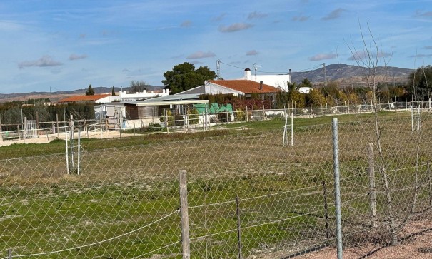 Återförsäljning - Fristående villa -
Villena