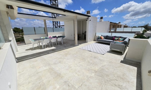 Återförsäljning - Villa i parhus -
Torre Pacheco