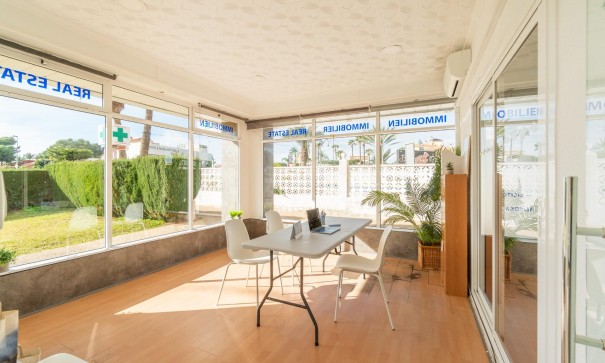 Location longue durée - Commercieel -
Orihuela Costa - La Zenia