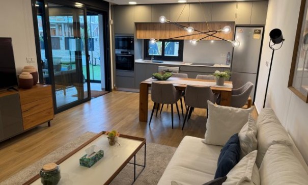 Revente - Villa Individuelle -
Rojales