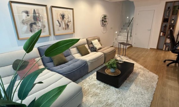 Revente - Villa Individuelle -
Rojales