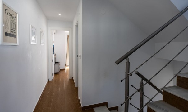 Återförsäljning - Radhus -
Torrevieja