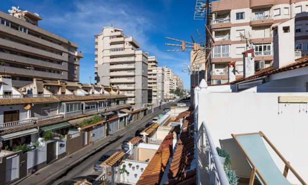 Återförsäljning - Radhus -
Torrevieja