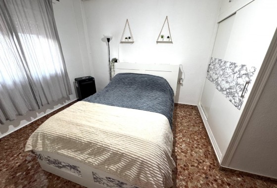 Revente - Appartement -
Almoradí