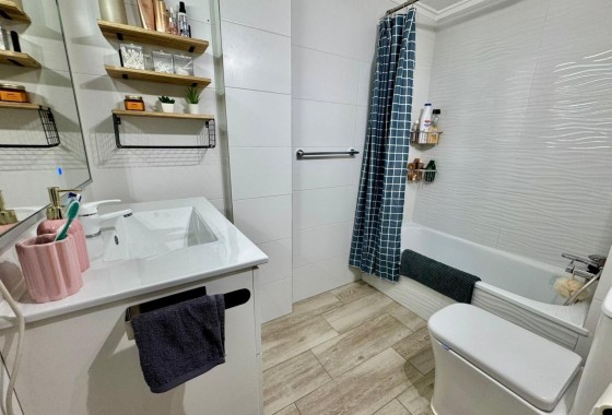 Revente - Appartement -
Almoradí