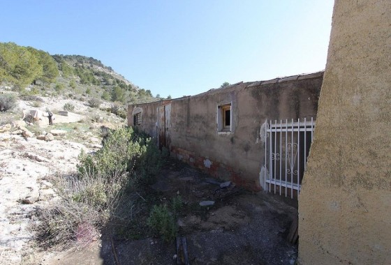 Herverkoop - Vrijstaande Villa -
Petrer