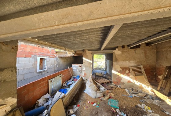 Herverkoop - Vrijstaande Villa -
Petrer