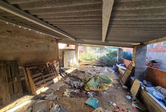 Herverkoop - Vrijstaande Villa -
Petrer