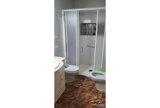 Revente - Villa mitoyenne -
Casillas - CASILLAS