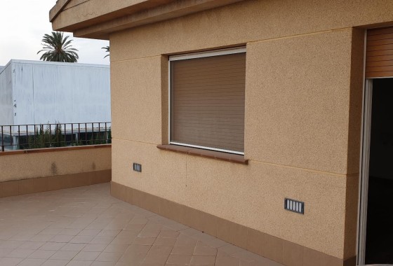 Revente - Villa mitoyenne -
Casillas - CASILLAS