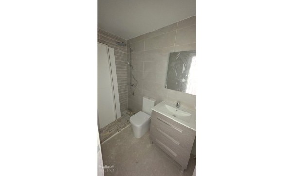 Videresalg - Byhus -
Pinoso - Pinoso Alicante