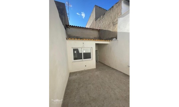 Videresalg - Byhus -
Pinoso - Pinoso Alicante