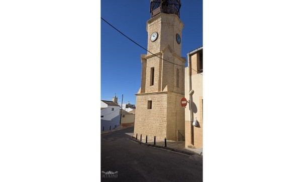 Videresalg - Byhus -
Pinoso - Pinoso Alicante