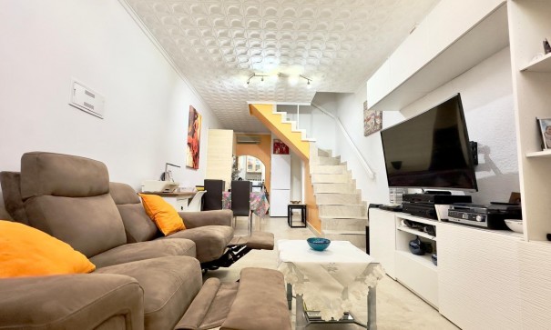 Sprzedaż - Dom miejski -
Torrevieja - La Siesta - El Salado - Torreta