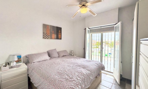 Sprzedaż - Dom miejski -
Torrevieja - La Siesta - El Salado - Torreta