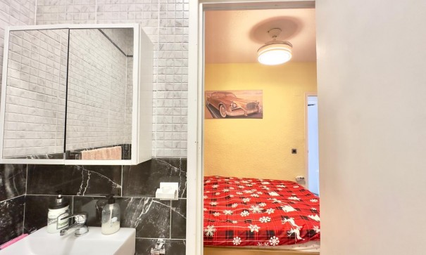 Sprzedaż - Dom miejski -
Torrevieja - La Siesta - El Salado - Torreta