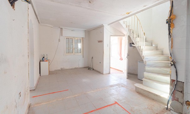 Venta - Chalet Independiente -
Orihuela Costa - Los Almendros-La Florida