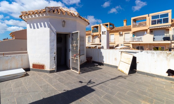 Venta - Chalet Independiente -
Orihuela Costa - Los Almendros-La Florida