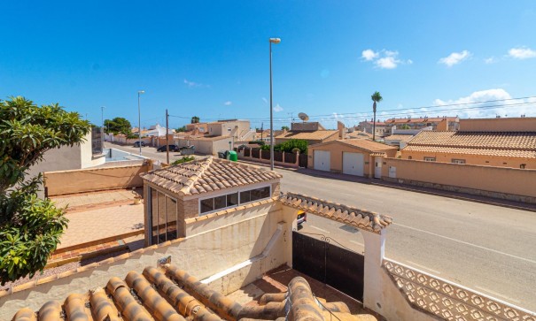 Venta - Chalet Independiente -
Orihuela Costa - Los Almendros-La Florida