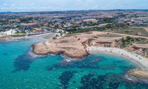 Venta - Chalet Independiente -
Orihuela Costa - Los Almendros-La Florida