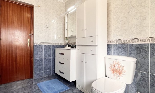 Sprzedaż - Dom miejski -
Torrevieja - La Siesta - El Salado -  Torreta