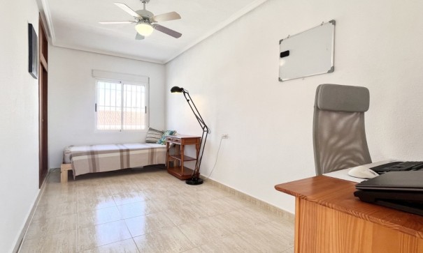 Sprzedaż - Dom miejski -
Torrevieja - La Siesta - El Salado -  Torreta