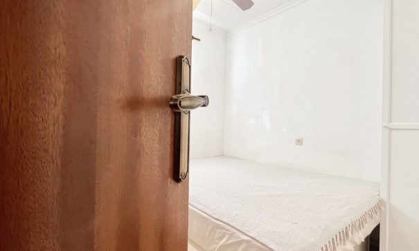 Sprzedaż - Dom miejski -
Torrevieja - La Siesta - El Salado -  Torreta